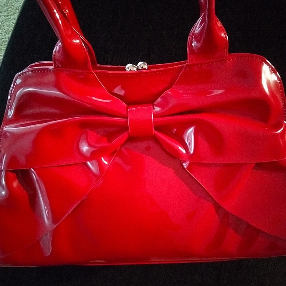 Lux de Ville Red Kisslock Bow Bag - Picture 11 of 14